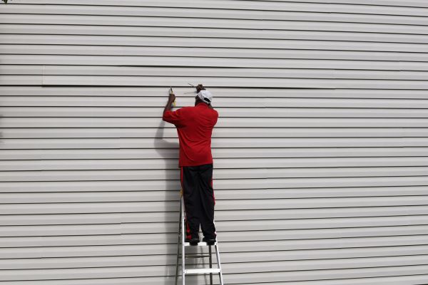 Loose Siding Repair in Eau Claire