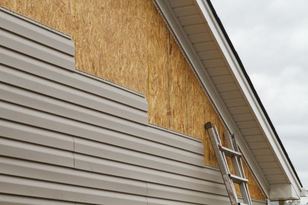 Loose Siding Replacement in Eau Claire